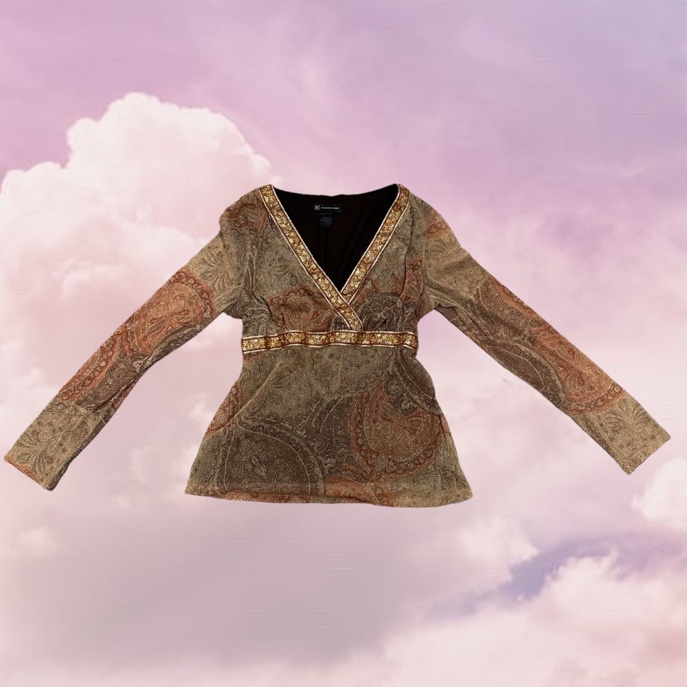 Beautiful mesh gold Vintage y2k long sleeve top 

#cargo #grunge #coquette
